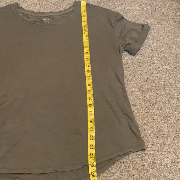 EUC ana olive green t-shirt - Picture 5 of 6